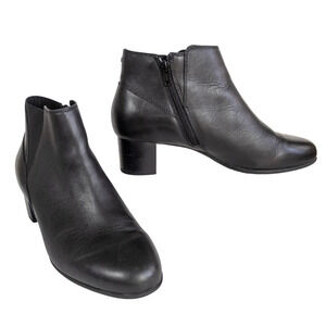 ARAVON Black Career Dress Chelsea Boot Mid-Heel Ankle Bootie Women's 9